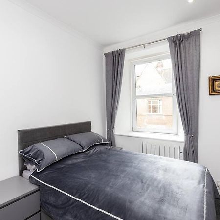 City Centre 2 Bedroom Flat With On Site Parking Perth Bagian luar foto